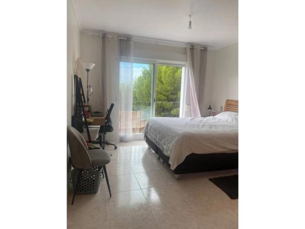 Chalet pareado en calle Bélgica