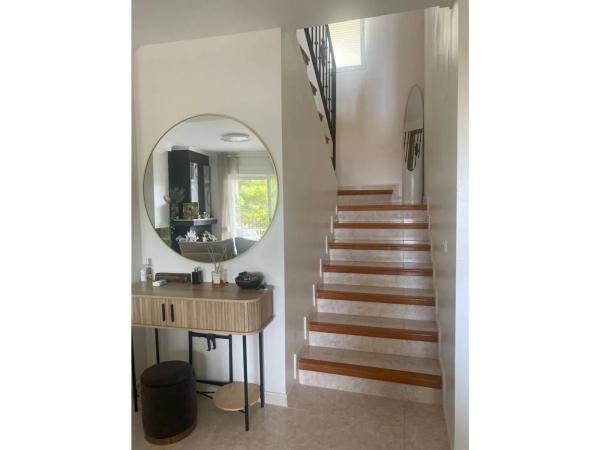 Chalet pareado en calle Bélgica