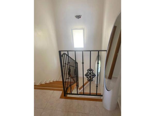 Chalet pareado en calle Bélgica