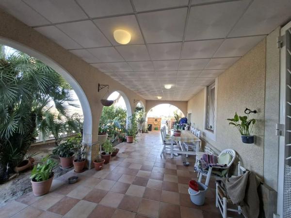 Casa independiente en camino Viejo de Elche