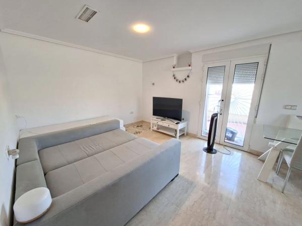 Casa independiente en camino Viejo de Elche