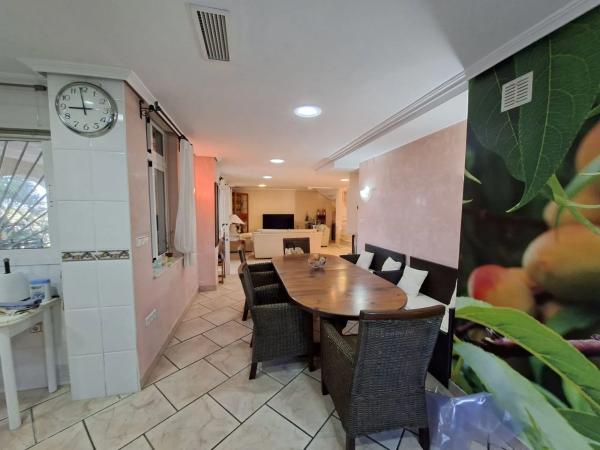 Casa independiente en camino Viejo de Elche