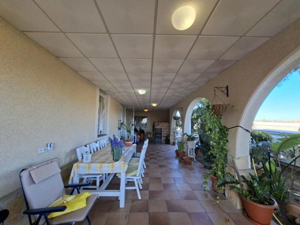 Casa independiente en camino Viejo de Elche