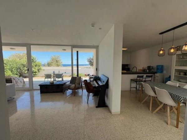 Chalet pareado en CL Tormos, 1