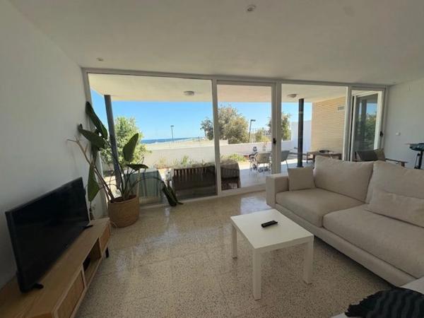 Chalet pareado en CL Tormos, 1