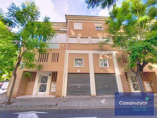 Casa independiente en calle Farmacéutico Ángel Establier