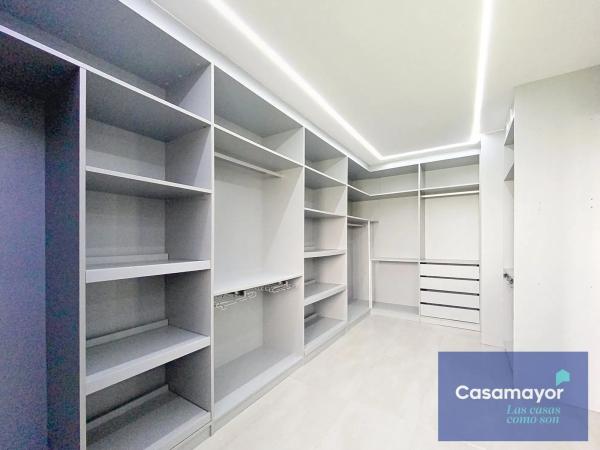 Casa independiente en calle Farmacéutico Ángel Establier