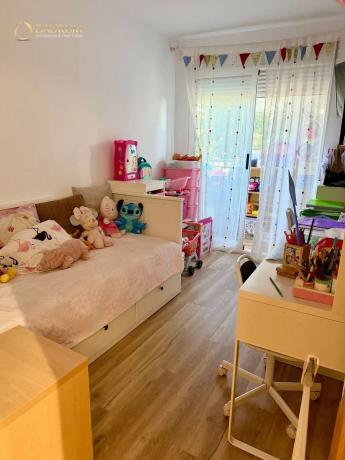 Piso en avenida Alcoi