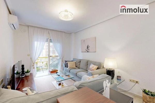 Piso en calle Ciudad de Bari