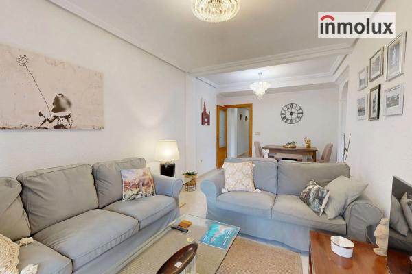 Piso en calle Ciudad de Bari