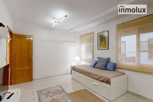 Piso en calle Ciudad de Bari