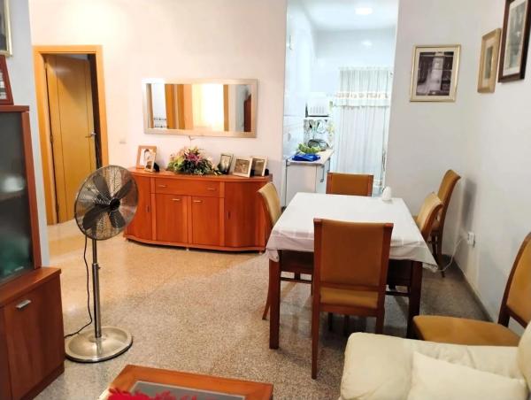 Piso en calle de Donoso Cortés