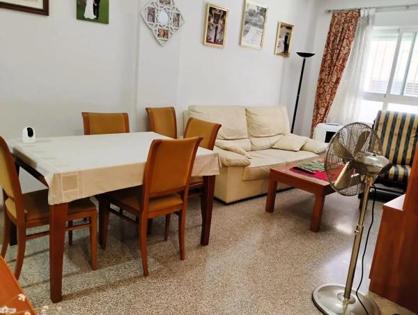 Piso en calle de Donoso Cortés