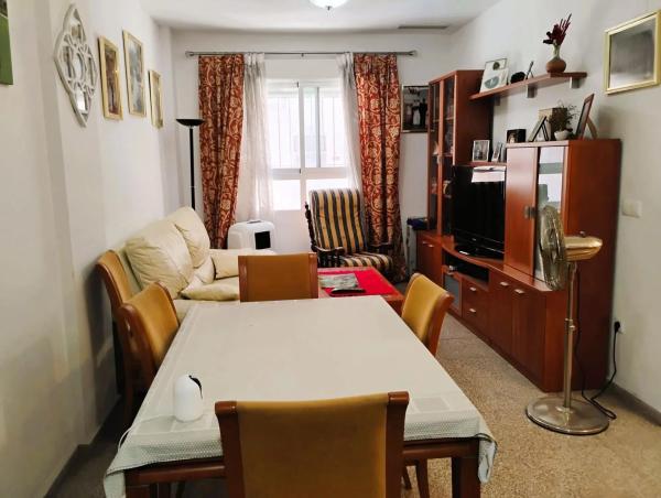 Piso en calle de Donoso Cortés