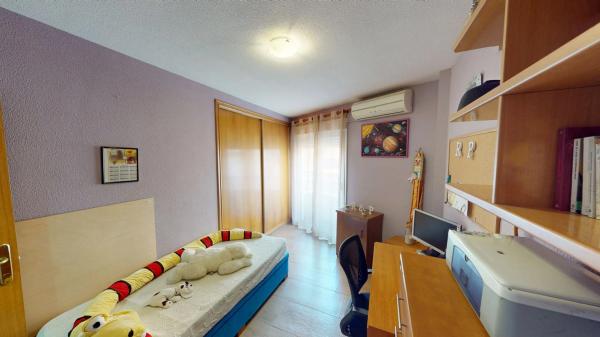 Piso en calle Rosello