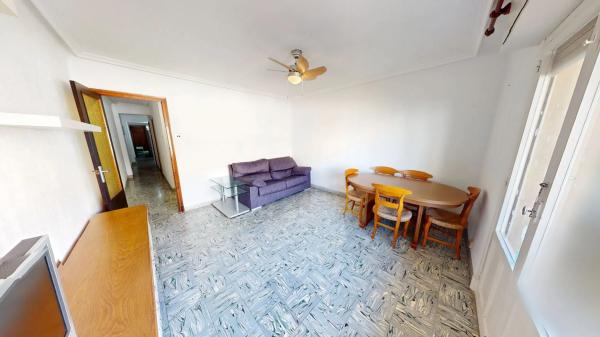 Piso en calle del Plus Ultra