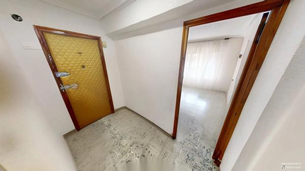 Piso en calle del Plus Ultra