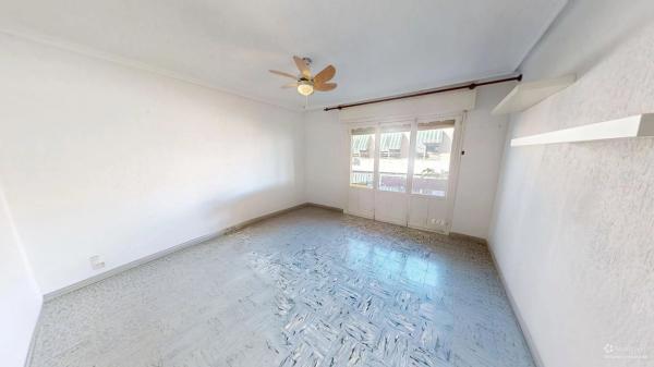 Piso en calle del Plus Ultra