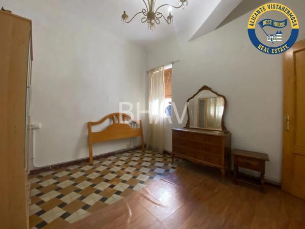 Piso en Barrio Carolinas Bajas