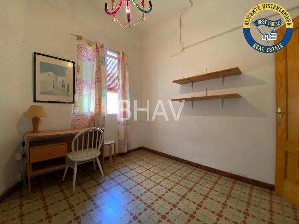 Piso en Barrio Carolinas Bajas