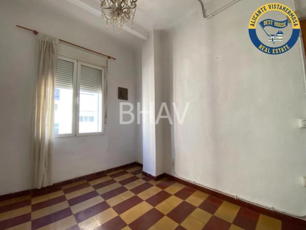 Piso en Barrio Carolinas Bajas