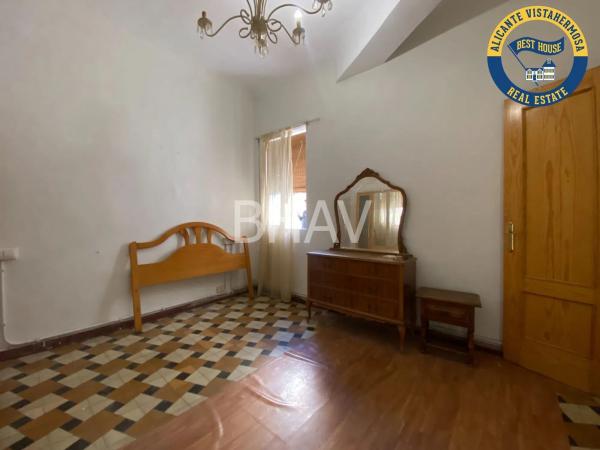 Piso en Barrio Carolinas Bajas