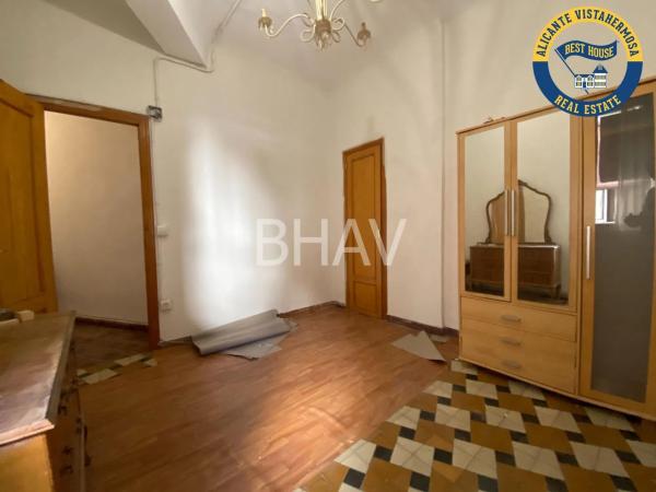 Piso en Barrio Carolinas Bajas