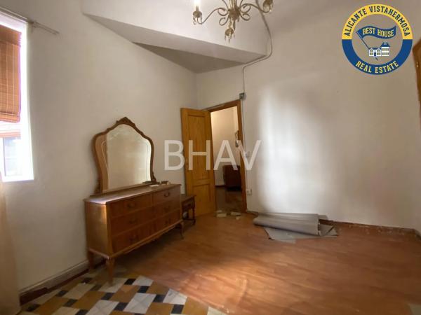 Piso en Barrio Carolinas Bajas