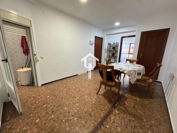 Piso en CL Montero Rios