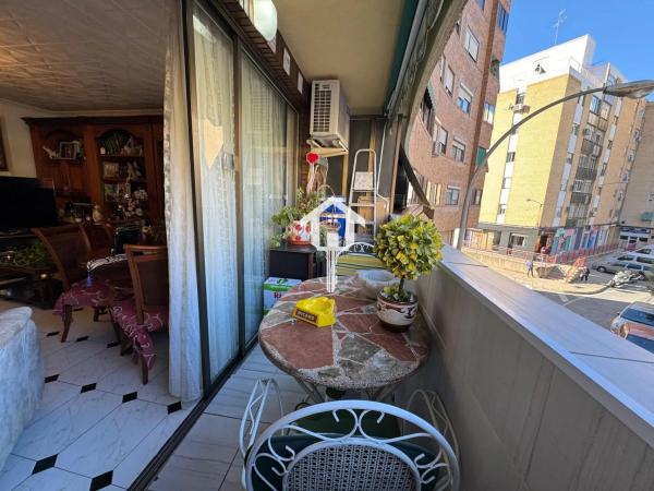 Piso en Av Conde De Lumiares