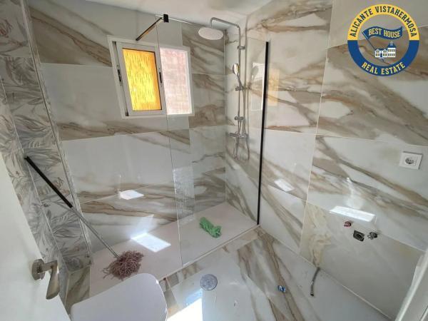 Piso en Barrio Campoamor