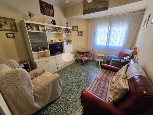 Piso en Barrio Campoamor