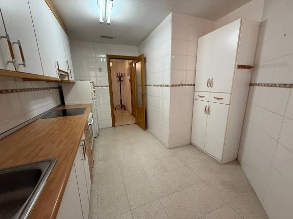 Piso en Barrio Carolinas Bajas