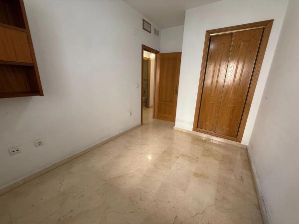 Piso en Barrio Carolinas Bajas