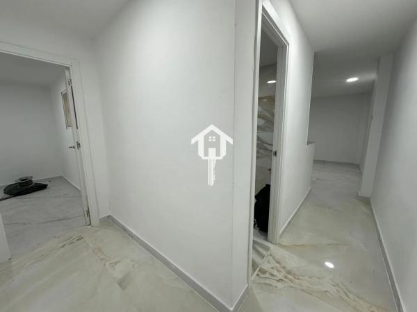 Piso en calle Francisco Carratalá Cernuda