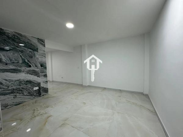 Piso en calle Francisco Carratalá Cernuda