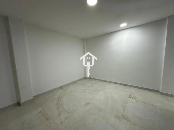 Piso en calle Francisco Carratalá Cernuda