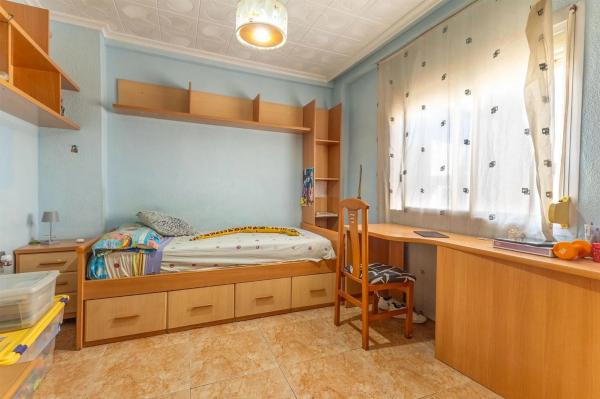 Piso en calle Francisco Verdú