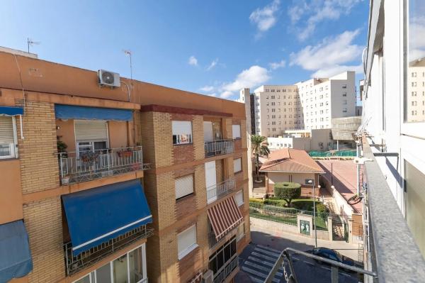 Piso en calle Francisco Verdú