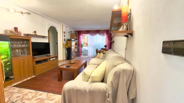 Piso en avenida Conde de Lumiares