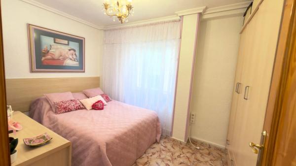 Piso en avenida Conde de Lumiares