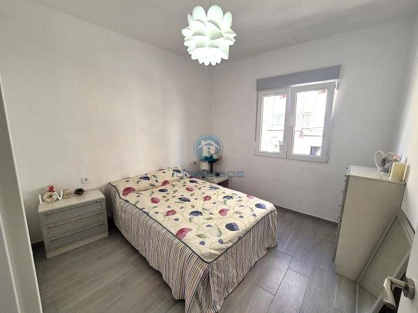 Piso en CL Jaime Segarra