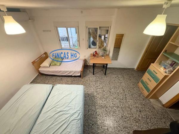 Piso en Barrio Carolinas Bajas