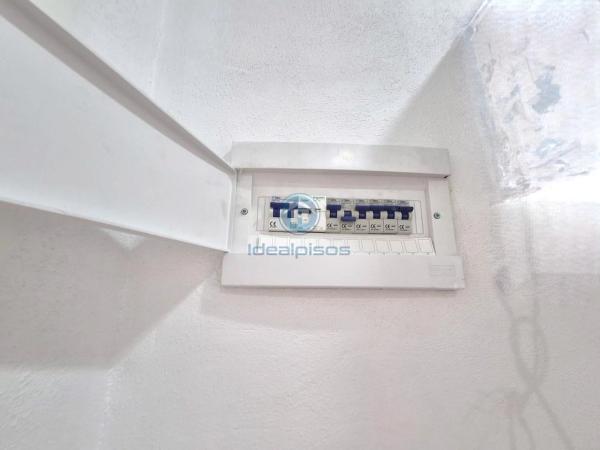 Piso en CL Jaime Segarra