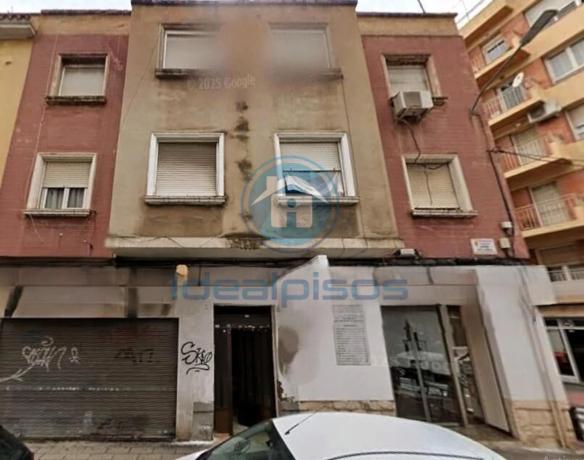 Piso en CL Jaime Segarra