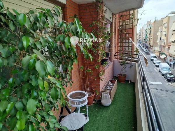 Piso en calle General Elizaicin