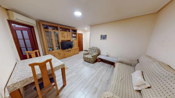 Piso en calle Pascual de la Mata