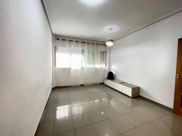 Piso en Barrio Campoamor