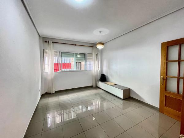 Piso en Barrio Campoamor