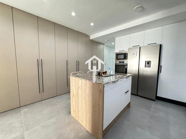 Piso en calle Francisco Carratalá Cernuda